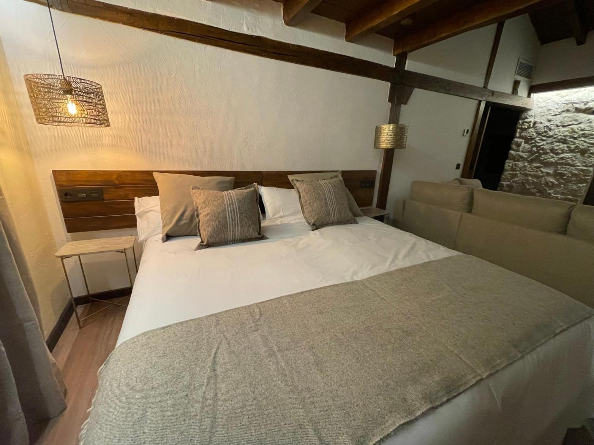 La Casa Del Cantero Pinilla del Valle エクステリア 写真