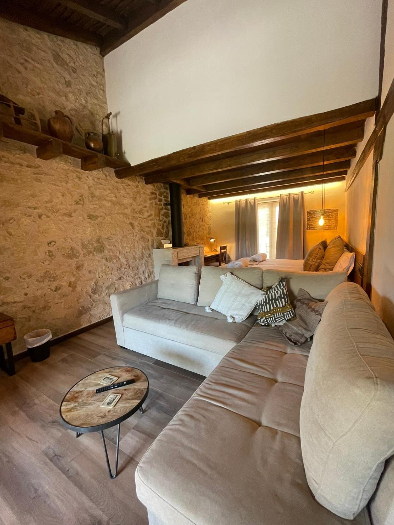 La Casa Del Cantero Pinilla del Valle エクステリア 写真